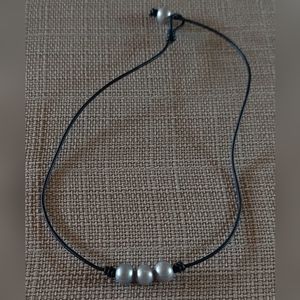 New Handmade Navy Blue Leather & Silver 3 Pearl Necklace